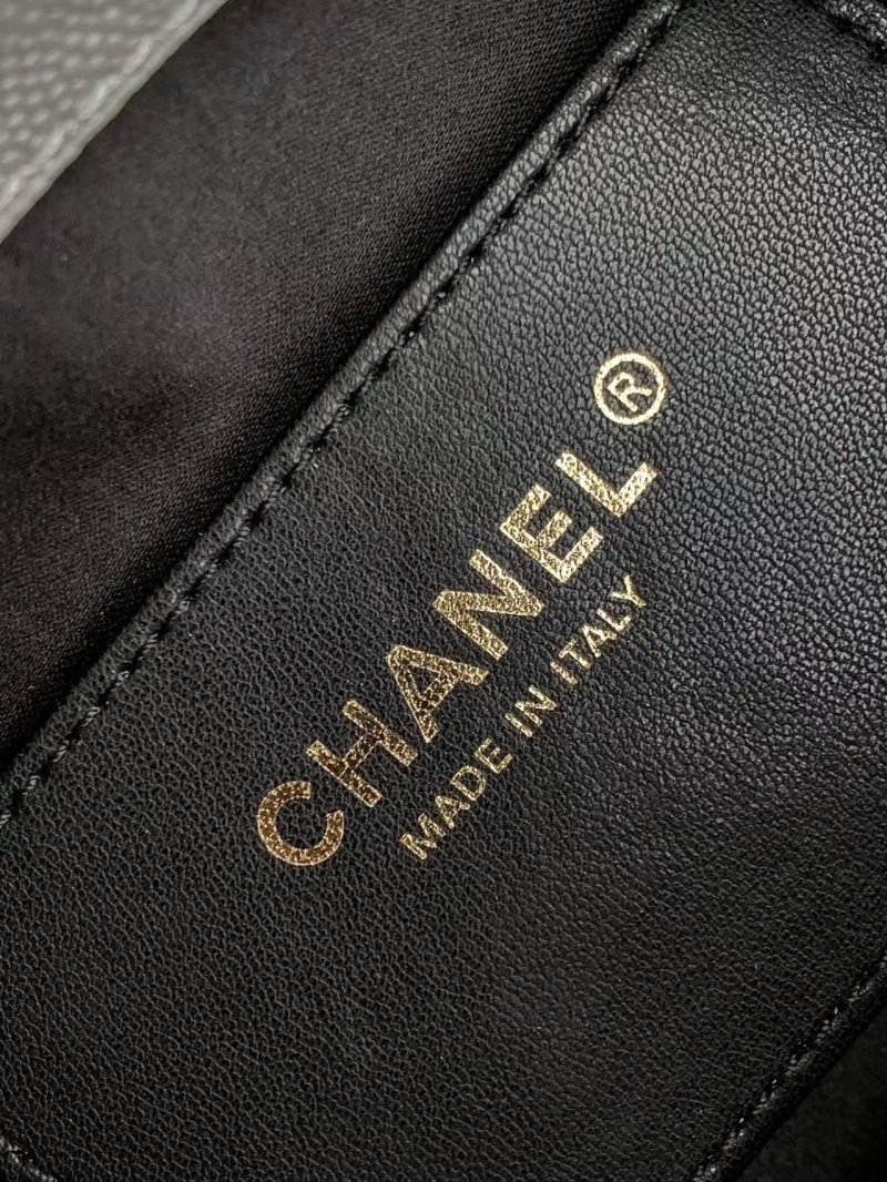 Ch**el 25c hobo bags